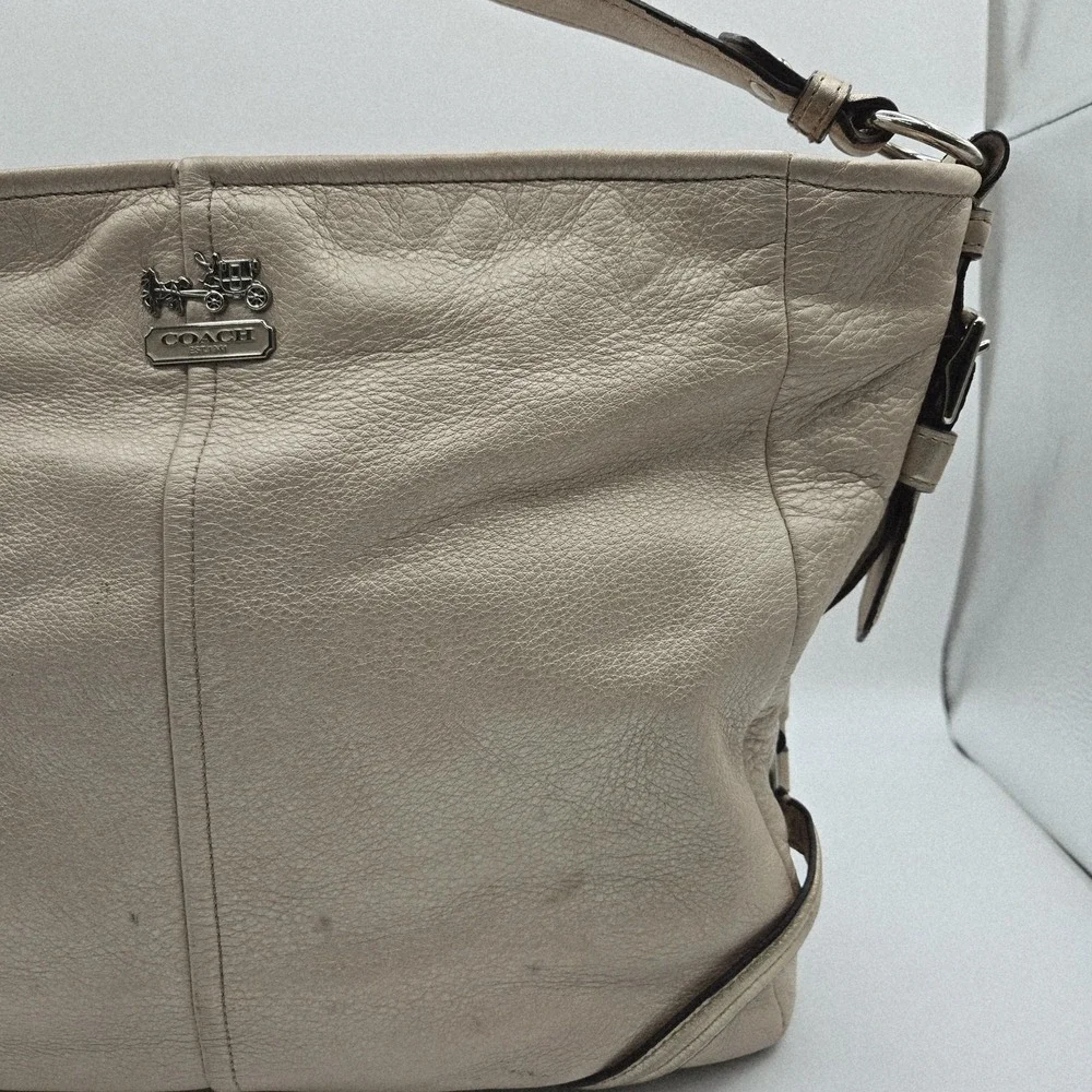 Coach‎ Hobo Bag Womens Large Beige Leather Zip Closure Purple Satin Lined